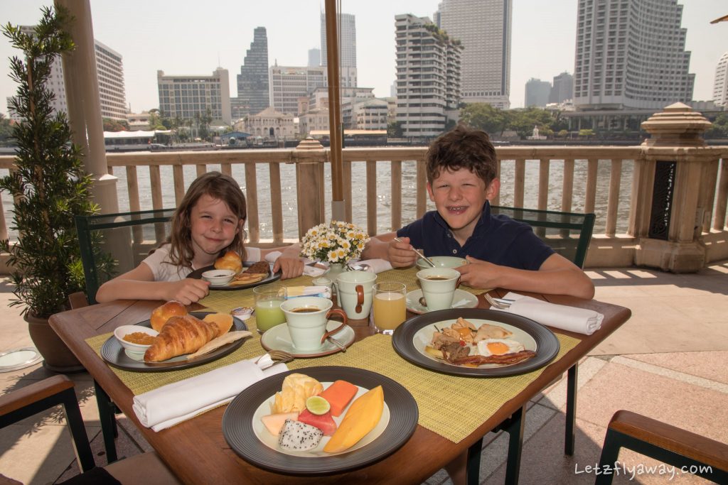 Peninsula Bangkok river café and terrace with kids