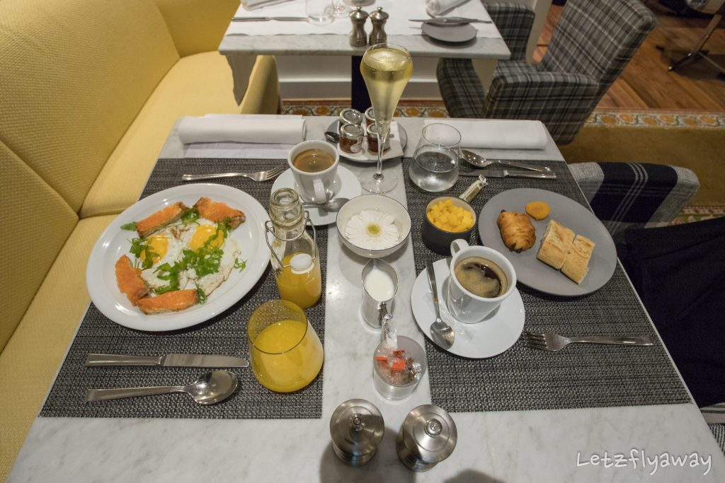 Hotel Le Place d’Armes Luxembourg breakfast at le pless