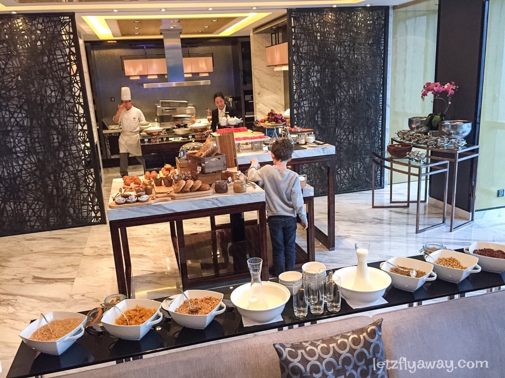 Four Seasons Shanghai Pudong with Kids Executive Lounge