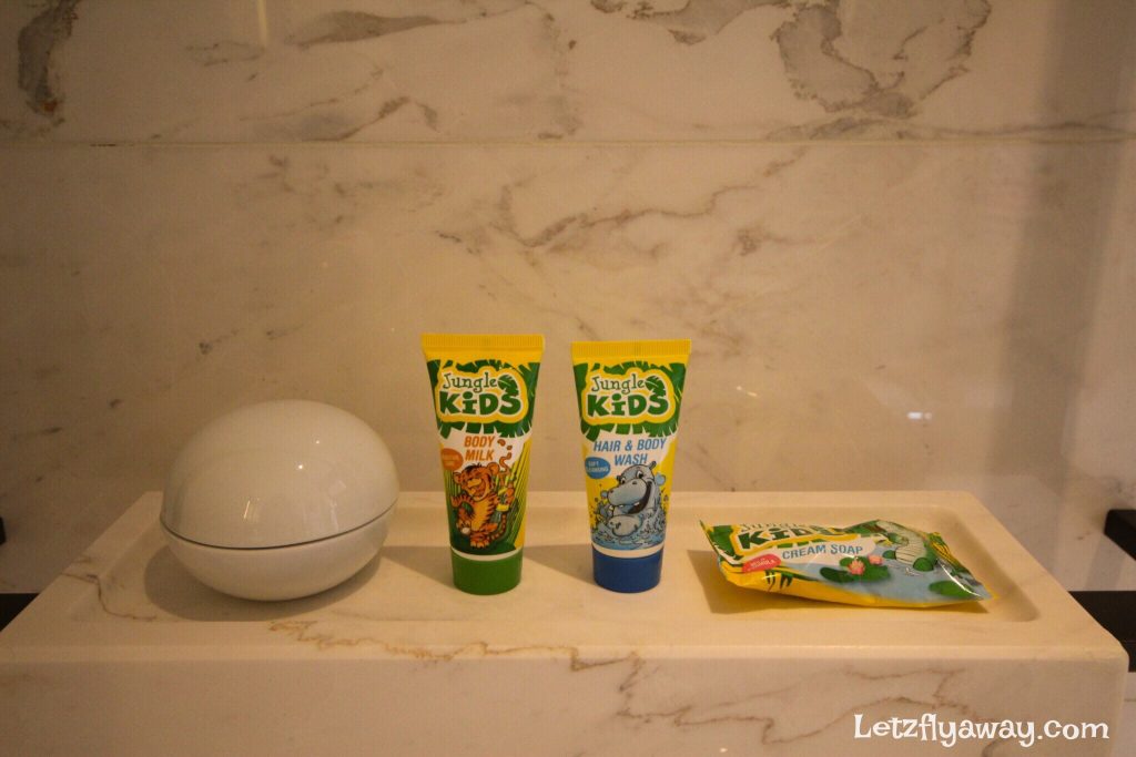 Four Seasons Hotel Seoul Kids bathroom amenities