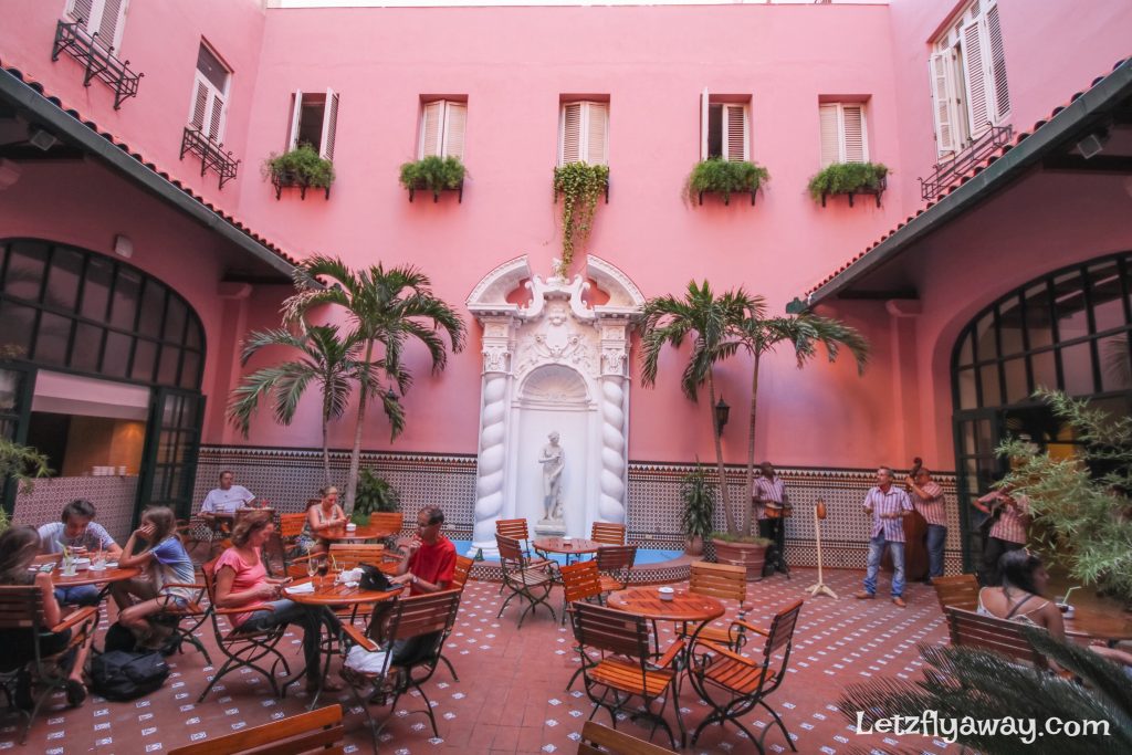 Hotel Mercure Sevilla Havana Cuba Bar