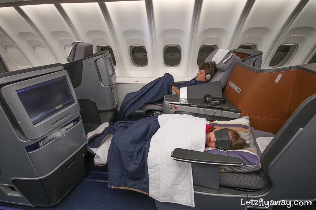 Lufthansa Business Class Boeing 747-8 upper deck with kids