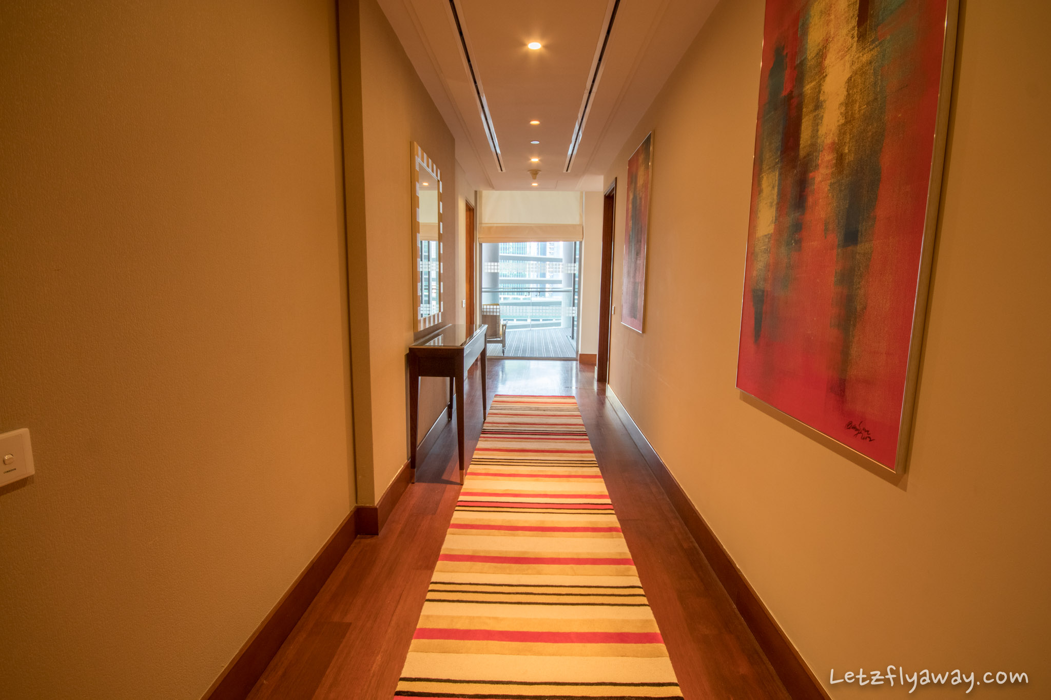 The Oberoi Dubai suite hallway corridor