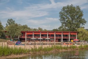 Remerschen lakes le chalet bar and restaurant