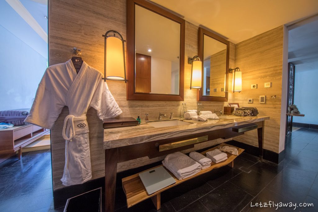 Sofitel Bali Nusa Prestige Suite bathroom